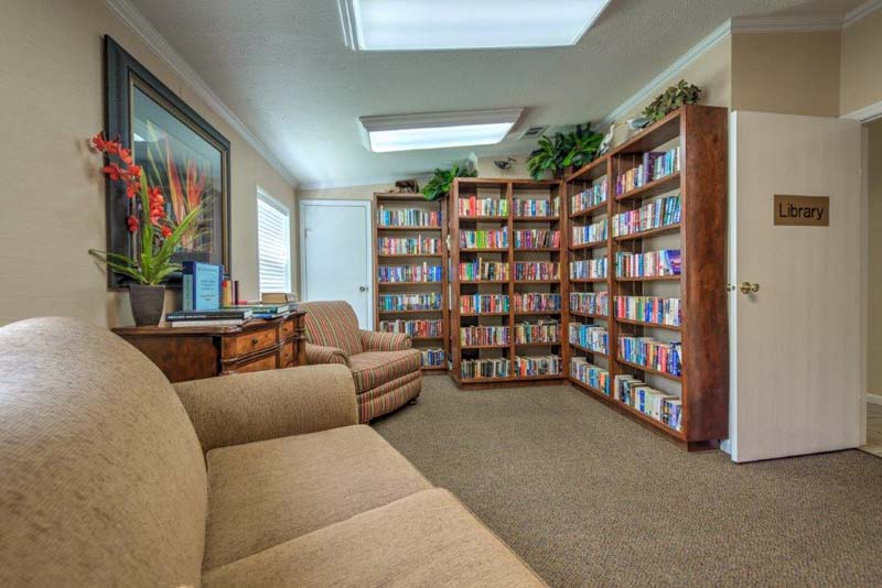 Library of community house 